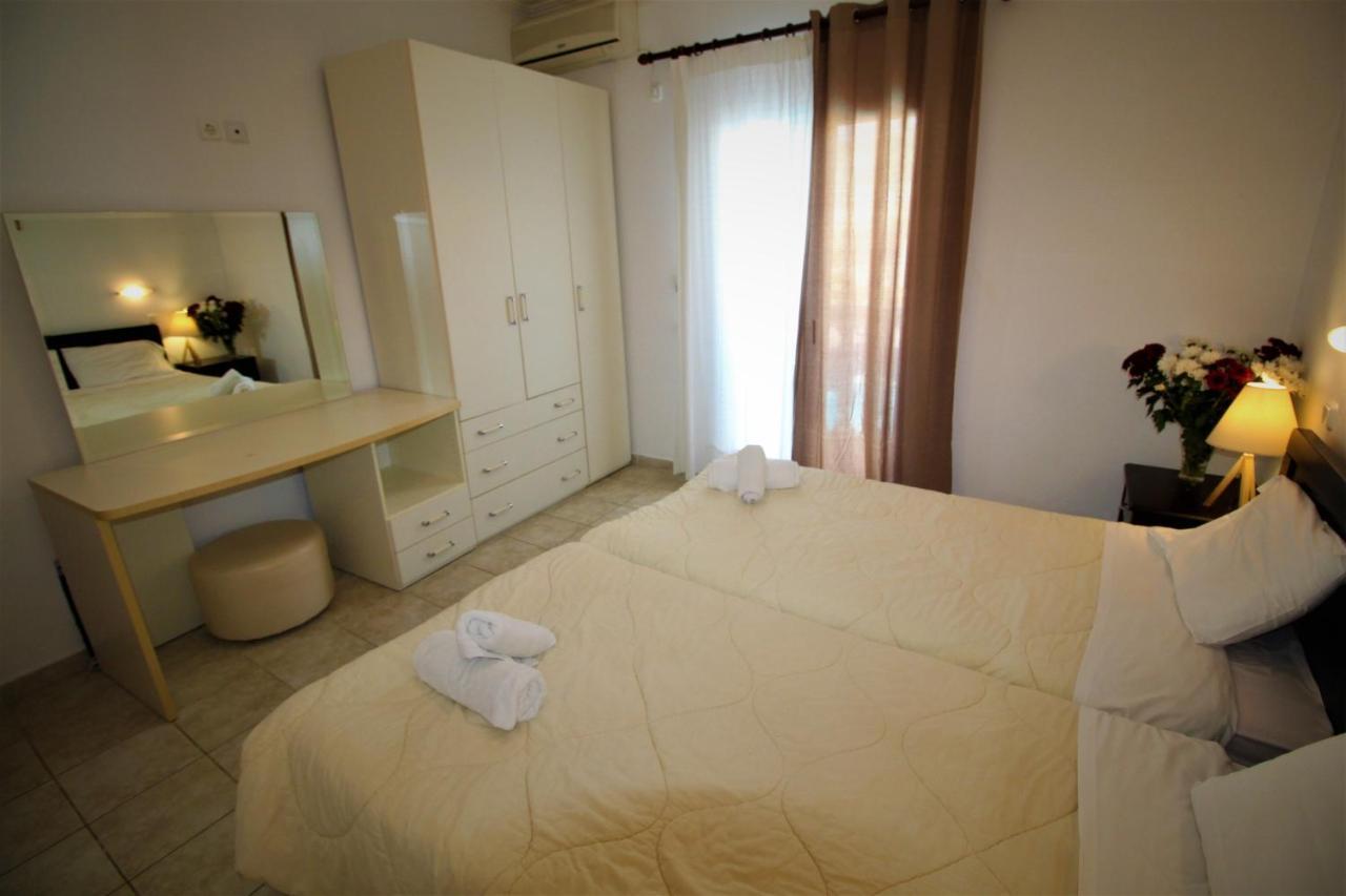 Nikki'S Studios & Apartments Moraitika Bagian luar foto