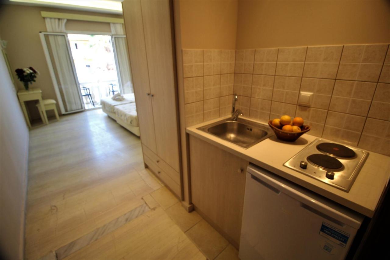 Nikki'S Studios & Apartments Moraitika Bagian luar foto