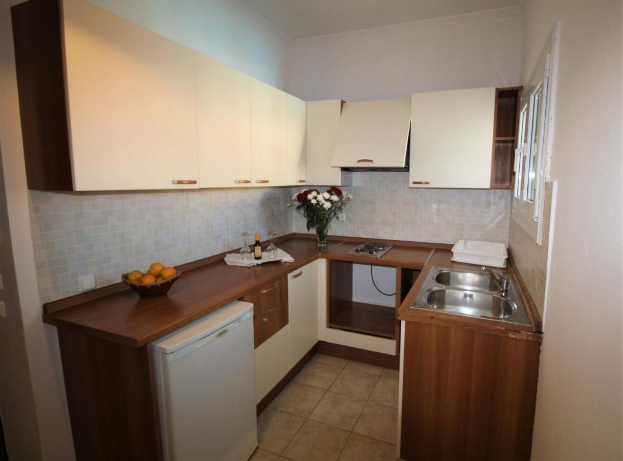 Nikki'S Studios & Apartments Moraitika Bagian luar foto
