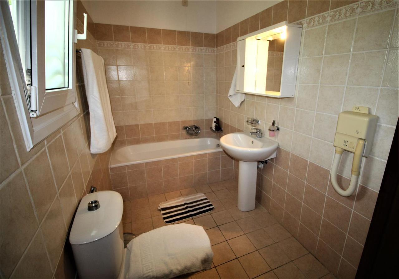 Nikki'S Studios & Apartments Moraitika Bagian luar foto