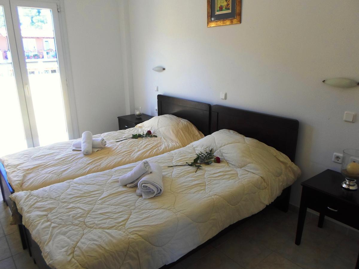 Nikki'S Studios & Apartments Moraitika Bagian luar foto