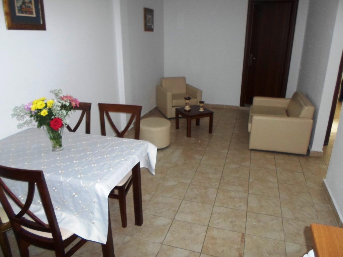 Nikki'S Studios & Apartments Moraitika Bagian luar foto