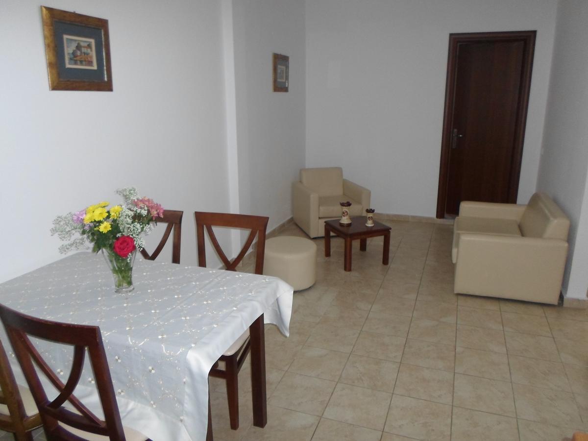 Nikki'S Studios & Apartments Moraitika Bagian luar foto