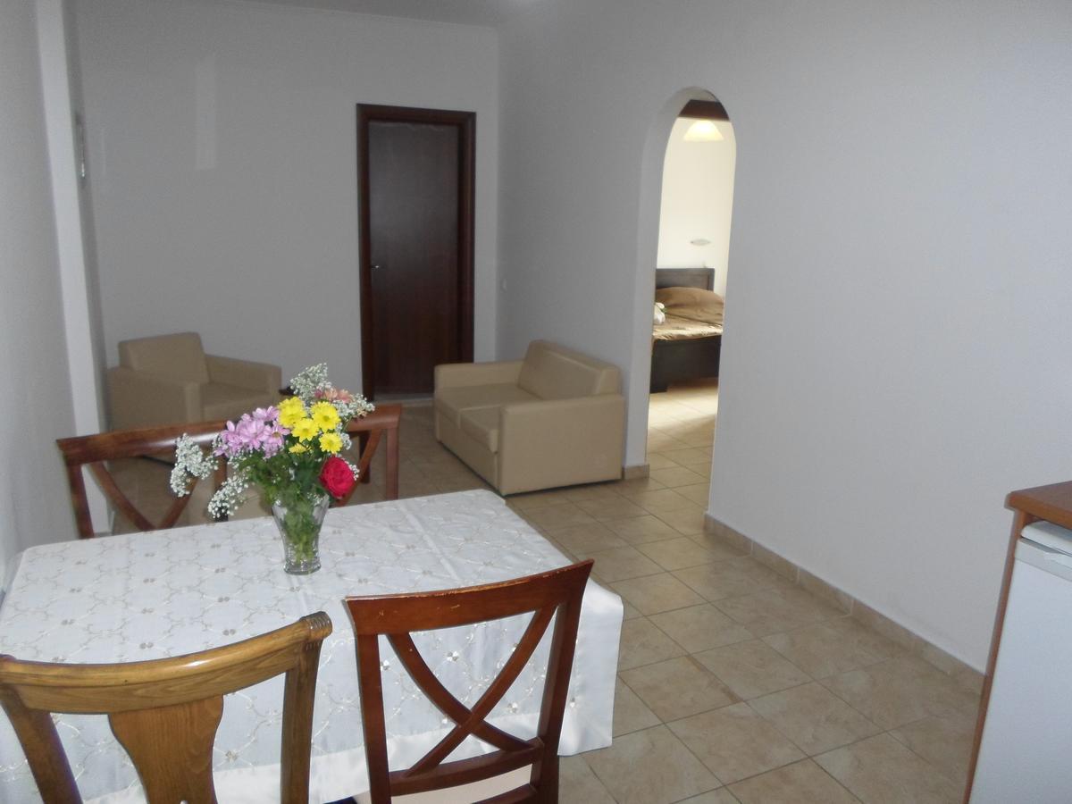 Nikki'S Studios & Apartments Moraitika Bagian luar foto